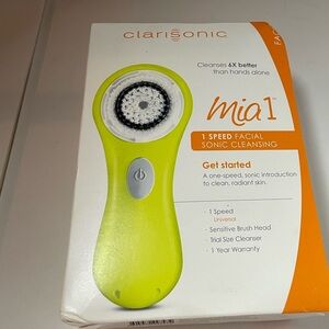NEW NWB Clarisonic Mia 1 Speed Facial Cleansing Brush - Yellow, Brand NEW & RARE